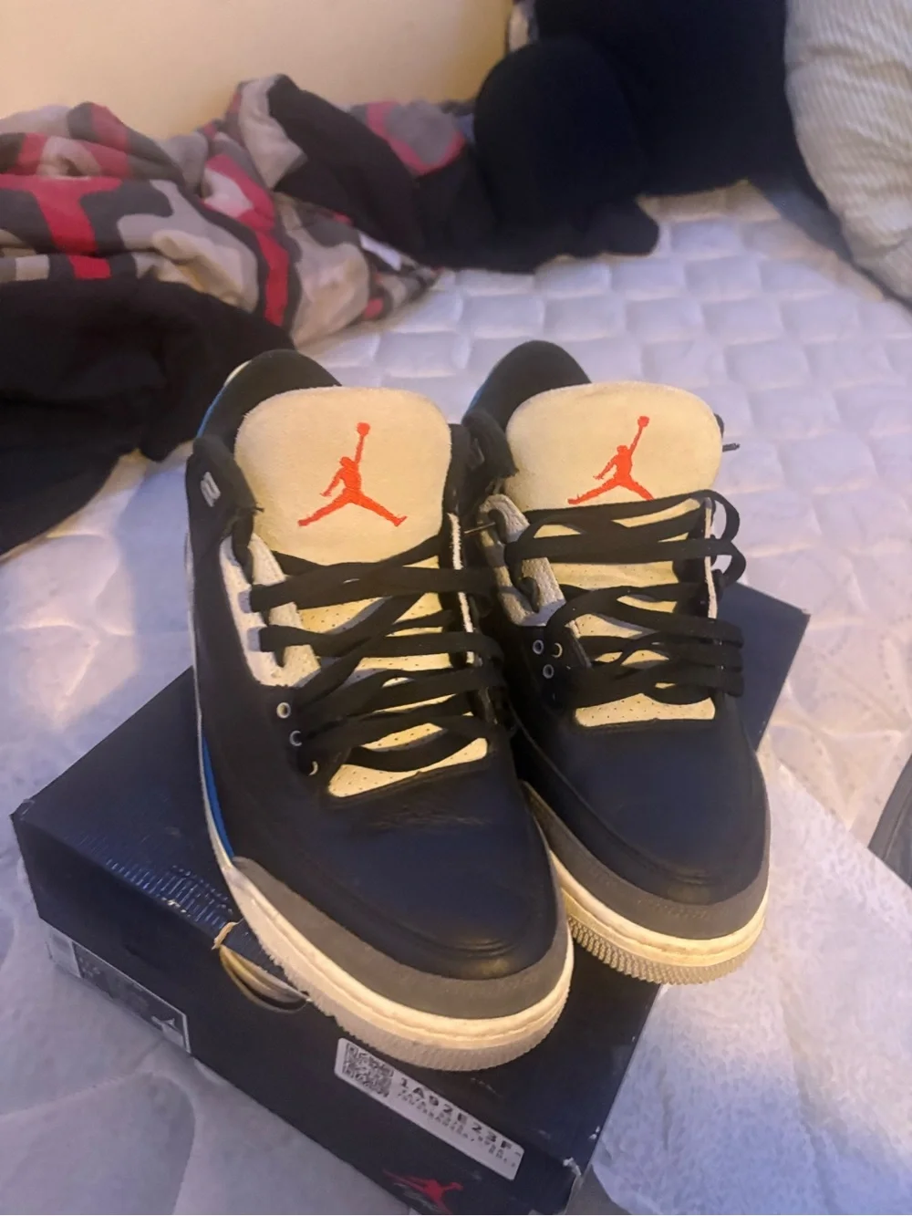 Jordan Men's Black, Blue and White Retro Sneakers
